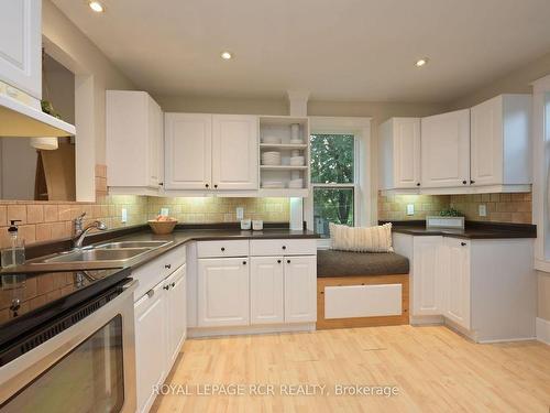 307 Victoria St, Shelburne, ON - Indoor Photo Showing Kitchen With Double Sink