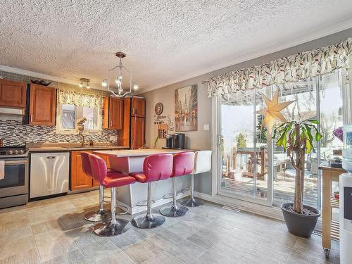 Cuisine - 267 Rue Rébec, L'Île-Perrot, QC - Indoor Photo Showing Kitchen With Upgraded Kitchen