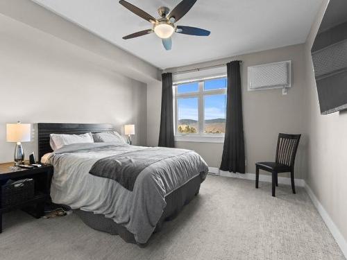 602-765 Mcgill Road, Kamloops, BC - Indoor Photo Showing Bedroom