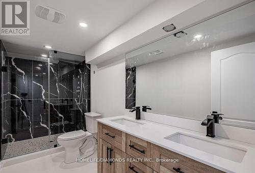 208 Glen Oak Dr, Oakville, ON - Indoor Photo Showing Bathroom