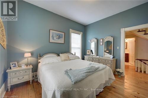 239 Main St E, Grimsby, ON - Indoor Photo Showing Bedroom
