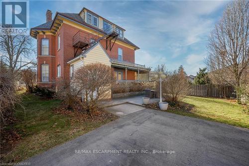 239 Main St E, Grimsby, ON - Outdoor