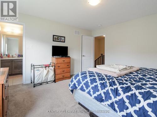 410 Blackburn Drive, Brantford, ON - Indoor Photo Showing Bedroom
