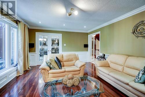 6 Osprey Crt, Cambridge, ON - Indoor Photo Showing Living Room