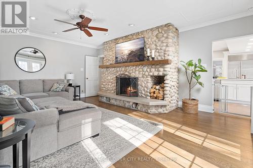10187 Lakeshore Rd W, Wainfleet, ON - Indoor Photo Showing Living Room With Fireplace