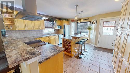 11335 97 Street, Fort St. John, BC - Indoor Photo Showing Kitchen With Double Sink