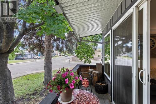 1411 Richmond Street, Kelowna, BC - Outdoor With Exterior