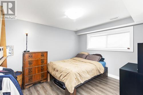 1411 Richmond Street, Kelowna, BC - Indoor Photo Showing Bedroom