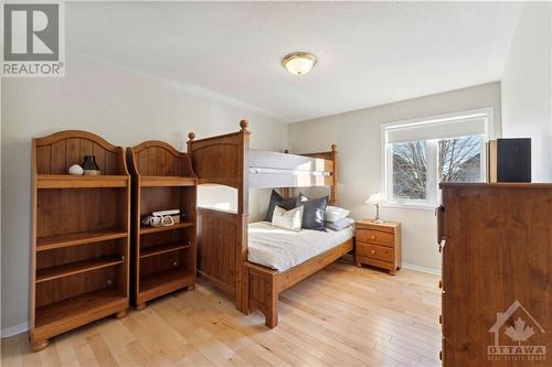 102 Chancery Crescent, Orleans, ON - Indoor Photo Showing Bedroom