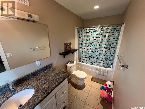6400 Dewdney Avenue, Regina, SK - Indoor Photo Showing Bathroom