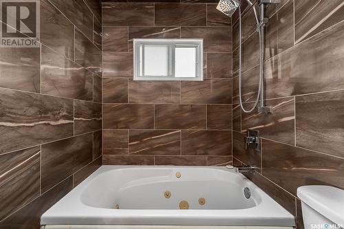 830 Vaughan Street W, Moose Jaw, SK - Indoor Photo Showing Bathroom