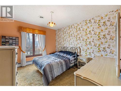 574 Sprucemont Court, Kelowna, BC - Indoor Photo Showing Bedroom