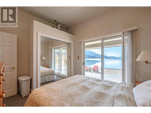270 South Beach Drive, Penticton, BC - Indoor Photo Showing Bedroom