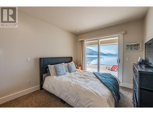 270 South Beach Drive, Penticton, BC - Indoor Photo Showing Bedroom