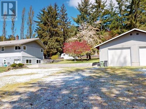 7222 Warner Street, Powell River, BC - Outdoor