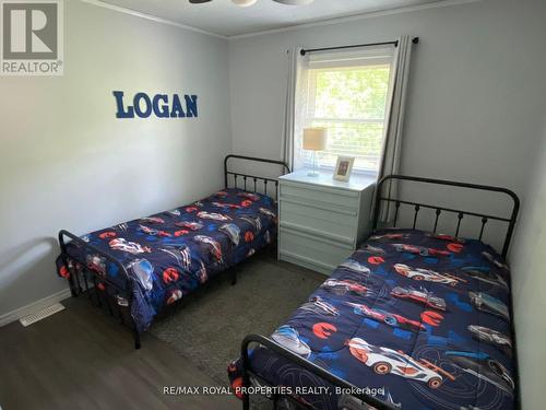 271 George Dr, Kawartha Lakes, ON - Indoor Photo Showing Bedroom