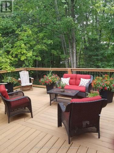 2 Hailey Hollow, Barrie, ON - Outdoor With Deck Patio Veranda With Exterior
