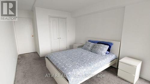 305 - 550 Webb Drive, Mississauga, ON - Indoor Photo Showing Bedroom