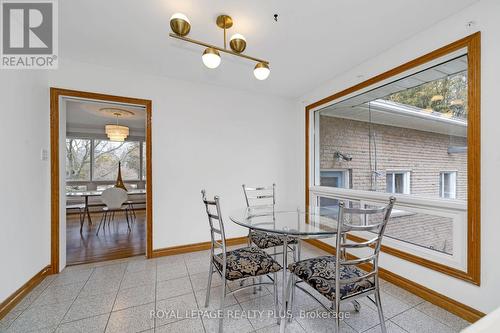 520 Sir Richards Road, Mississauga, ON - Indoor Photo Showing Dining Room