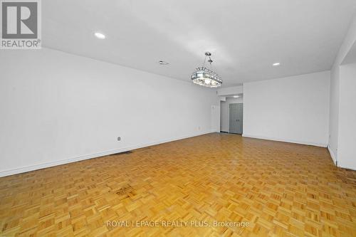 520 Sir Richards Road, Mississauga, ON - Indoor Photo Showing Other Room