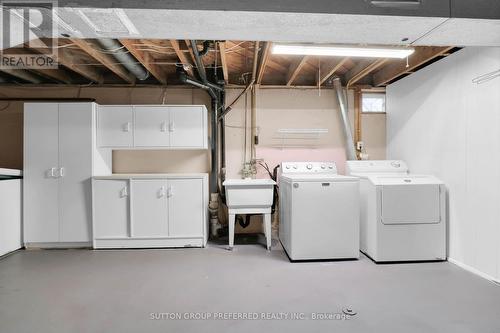 208 Ellsworth Ave, London, ON - Indoor Photo Showing Laundry Room