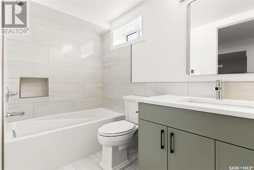 209 20Th Avenue E, Regina, SK - Indoor Photo Showing Bathroom