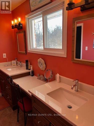 315 Haigs Reach Road, Trent Hills, ON - Indoor Photo Showing Bathroom