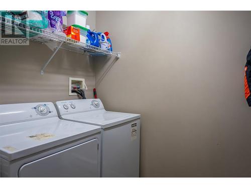 345 Mills Road Unit# 305, Kelowna, BC - Indoor Photo Showing Laundry Room
