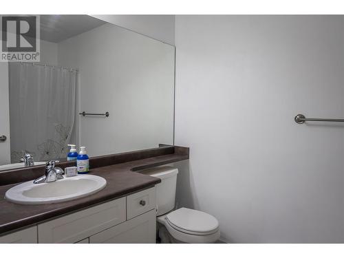 345 Mills Road Unit# 305, Kelowna, BC - Indoor Photo Showing Bathroom