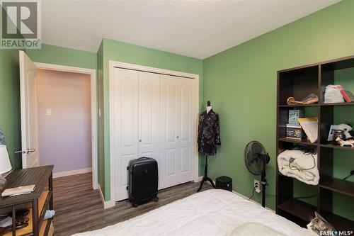 201A2 1121 Mckercher Drive, Saskatoon, SK - Indoor Photo Showing Bedroom