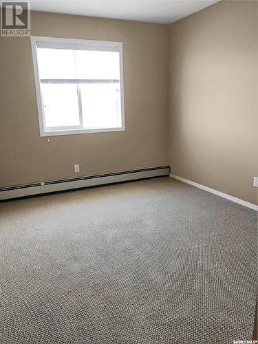 3 & 4 825 Gladstone Street E, Swift Current, SK - Indoor Photo Showing Other Room