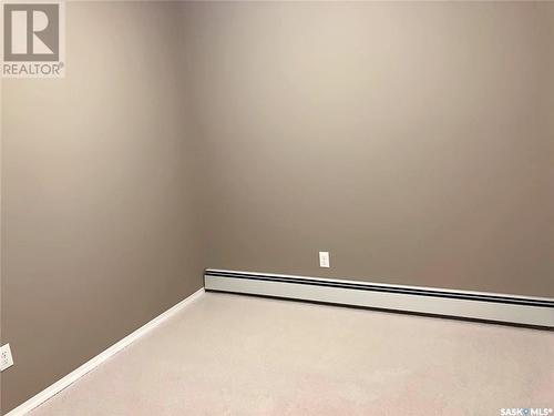 3 & 4 825 Gladstone Street E, Swift Current, SK - Indoor Photo Showing Other Room