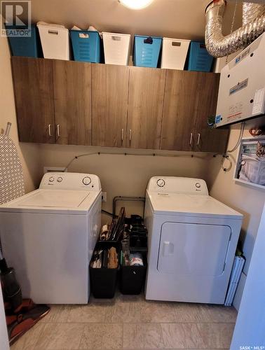 3 & 4 825 Gladstone Street E, Swift Current, SK - Indoor Photo Showing Laundry Room