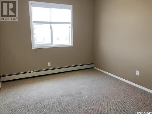 3 & 4 825 Gladstone Street E, Swift Current, SK - Indoor Photo Showing Other Room