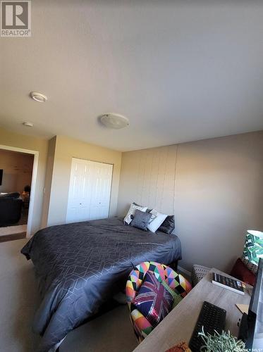 3 & 4 825 Gladstone Street E, Swift Current, SK - Indoor Photo Showing Bedroom