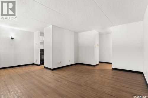 14 15 Centennial Street, Regina, SK - Indoor Photo Showing Other Room