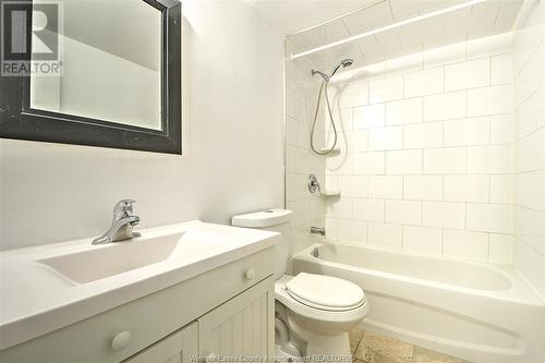 2486 Rivard, Windsor, ON - Indoor Photo Showing Bathroom