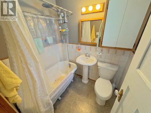 61 Harold Avenue, Princeton, BC - Indoor Photo Showing Bathroom