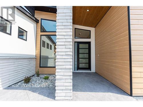 845 Melrose Street, Kelowna, BC - Outdoor With Exterior