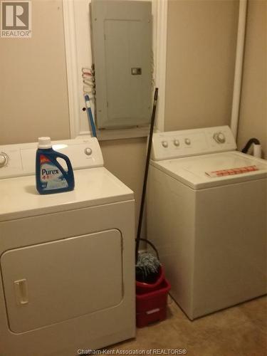 138 Patteson Avenue, Chatham, ON - Indoor Photo Showing Laundry Room