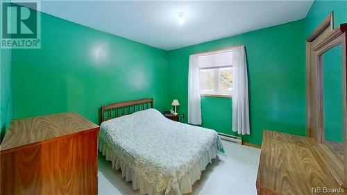 6608 Route 8, Ludlow, NB - Indoor Photo Showing Bedroom