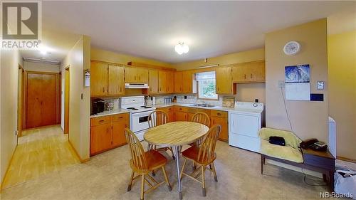 6608 Route 8, Ludlow, NB - Indoor Photo Showing Kitchen With Double Sink