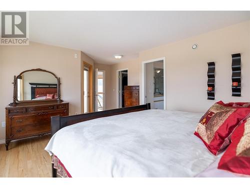 3076 Quail Crescent, Kelowna, BC - Indoor Photo Showing Bedroom