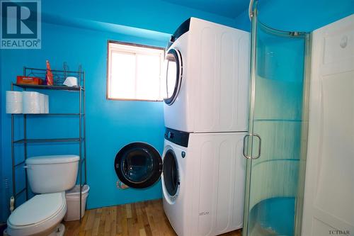 71 John St, Temiskaming Shores, ON - Indoor Photo Showing Laundry Room