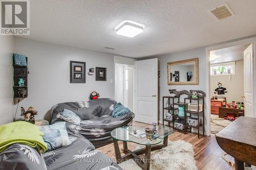 1314 Hillcrest Ave, London, ON - Indoor Photo Showing Living Room