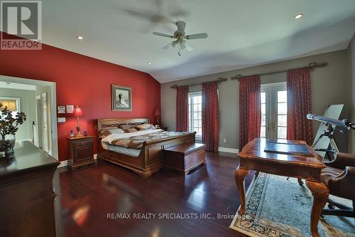 7199 Second Line, Mississauga, ON - Indoor Photo Showing Bedroom
