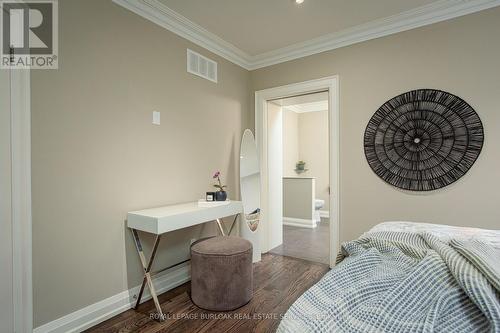 8 Thornhill Ave, Toronto, ON - Indoor Photo Showing Bedroom