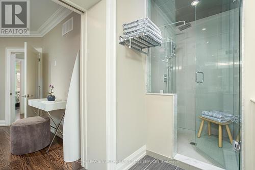 8 Thornhill Ave, Toronto, ON - Indoor Photo Showing Bathroom