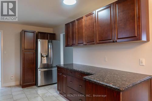 32 Cedar Drive, Orangeville, ON - Indoor Photo Showing Kitchen