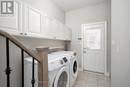 3265 Topeka Dr, Mississauga, ON - Indoor Photo Showing Laundry Room